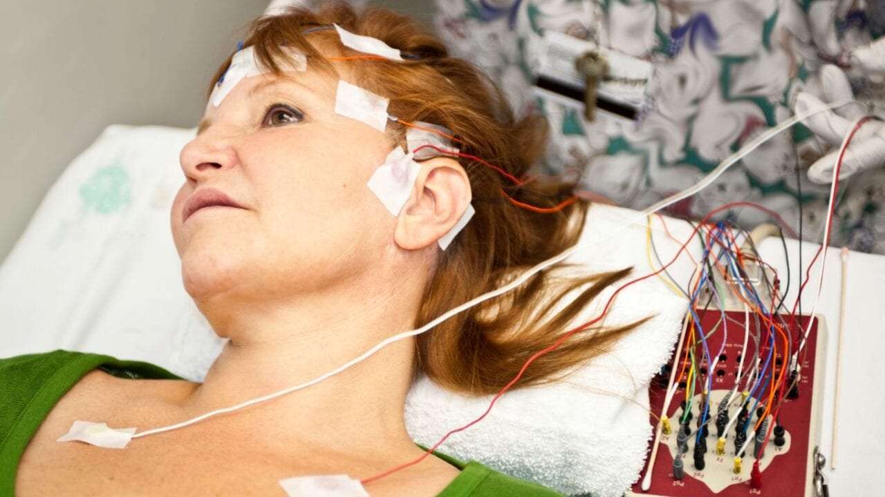 Характер послеоперационных рубцов. Психические расстройства при внутричерепных опухолях. Синдром глазодвигательных расстройств. Нарушения после операции. Общие послеоперационные осложнения со стороны нервной системы.